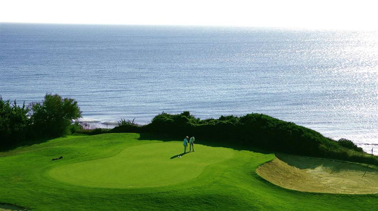 10 campos de golf en la provincia de Cádiz